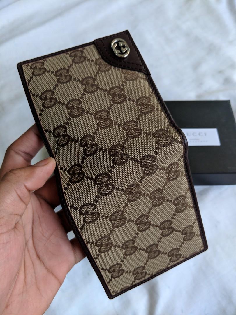 Gucci Wallet Monogram Canvass - unisex (Category: Luxury Bags & Wallets) located in Roxas City. Submitted by bosespeaker (Listing ID 226817000, Image 2). Description: Gucci preloved wallet in excellent condition. Collectors item Used only twice RFS: Not using Origin: Bought in Japan from a preloved boutique in Shinjuku - Authentic and Legit LAST PRICE POSTED! No haggling please. For sure buyers. Cheap alreadt compared to other online sellers with