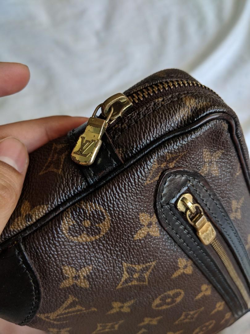 Louis Vuitton unisex clutch - re colored (Category: Luxury Bags & Wallets) located in Roxas City. Submitted by bosespeaker (Listing ID 226820718, Image 2). Description: Origin: Bought pre-loved from a legit store in market-market Freebies: Class A dust bag RFS: Bought out of impulse, not using since I have exisitng current office clutch What to know: Original monogram canvass and vechetta leather-re colored to black for updated look and versatili