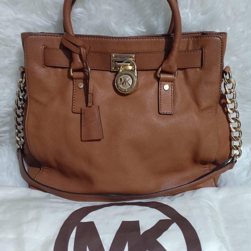 Michael Kors Bag Hamilton Authentic with no seri