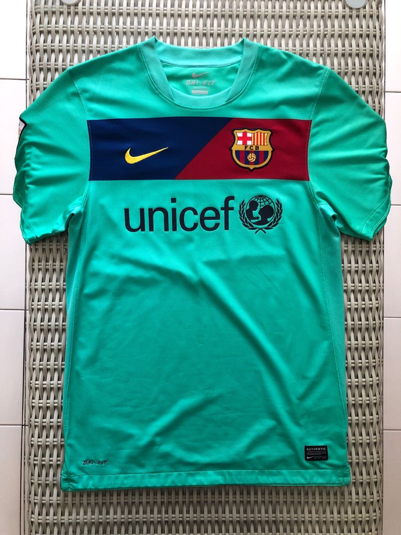barcelona light green jersey
