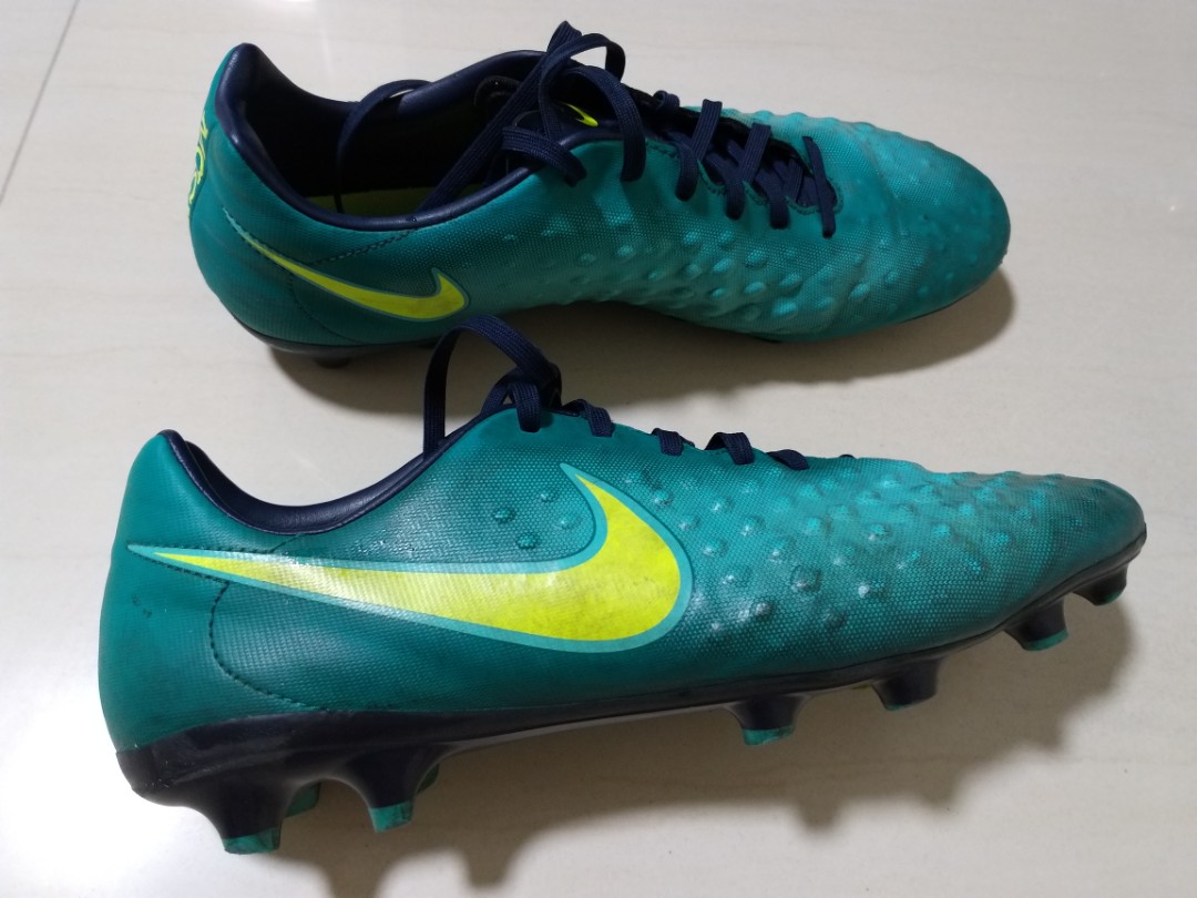 nike football shoes sale