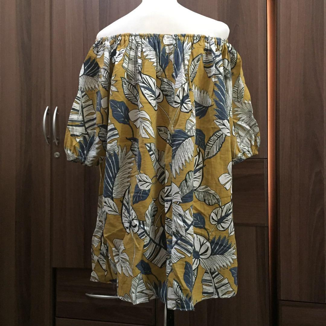 [PRELOVED] Yellow Off-shoulder Summer Dress (Category: Dresses) located in Pasay City. Submitted by ambetscloset (Listing ID 226866093, Image 2). Description: 💋 NO FLAWS 💋 Fits M-SEMI XL .