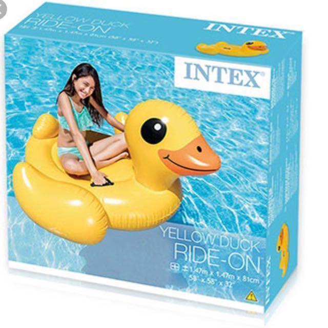 Mega yellow outlet duck island