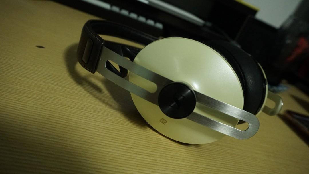 Momentum 2 wireless ivory 2025