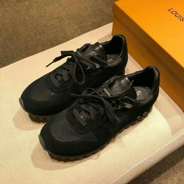 sepatu sneakers louis vuitton