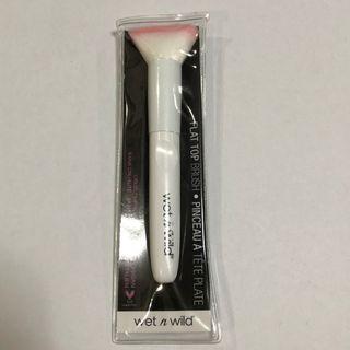 Wet and Wild Flat Top Brush (2)