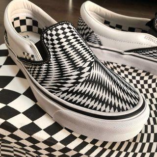 vans slip on vertigo