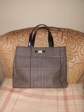 Tas Lauren