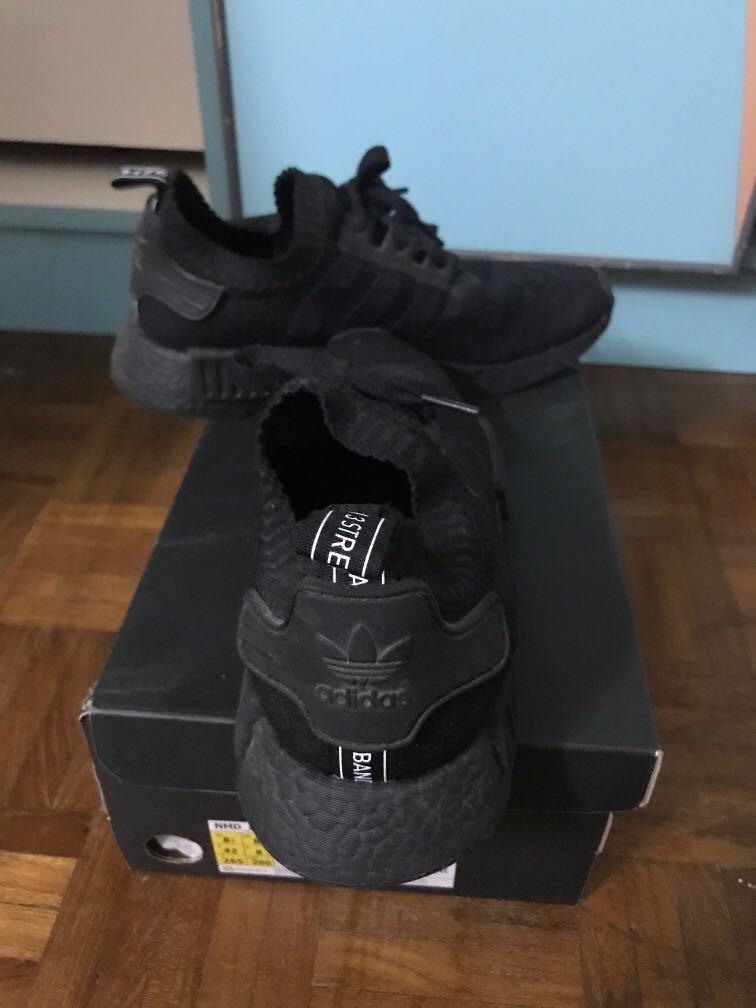 Nmd r2 deals japan triple black