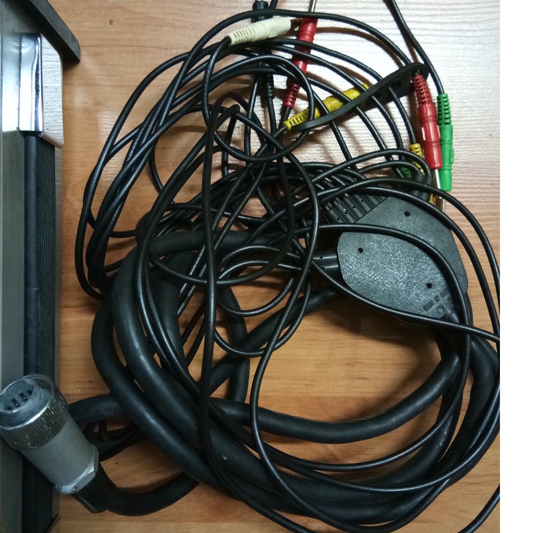 Antic ECG Machine (Category: Vases & Decorative Bowls) located in Kuala Lumpur. Submitted by hooibs_oki (Listing ID 227089039, Image 2). Description: This antic ECG Machine need to came self collect and can be power On. .