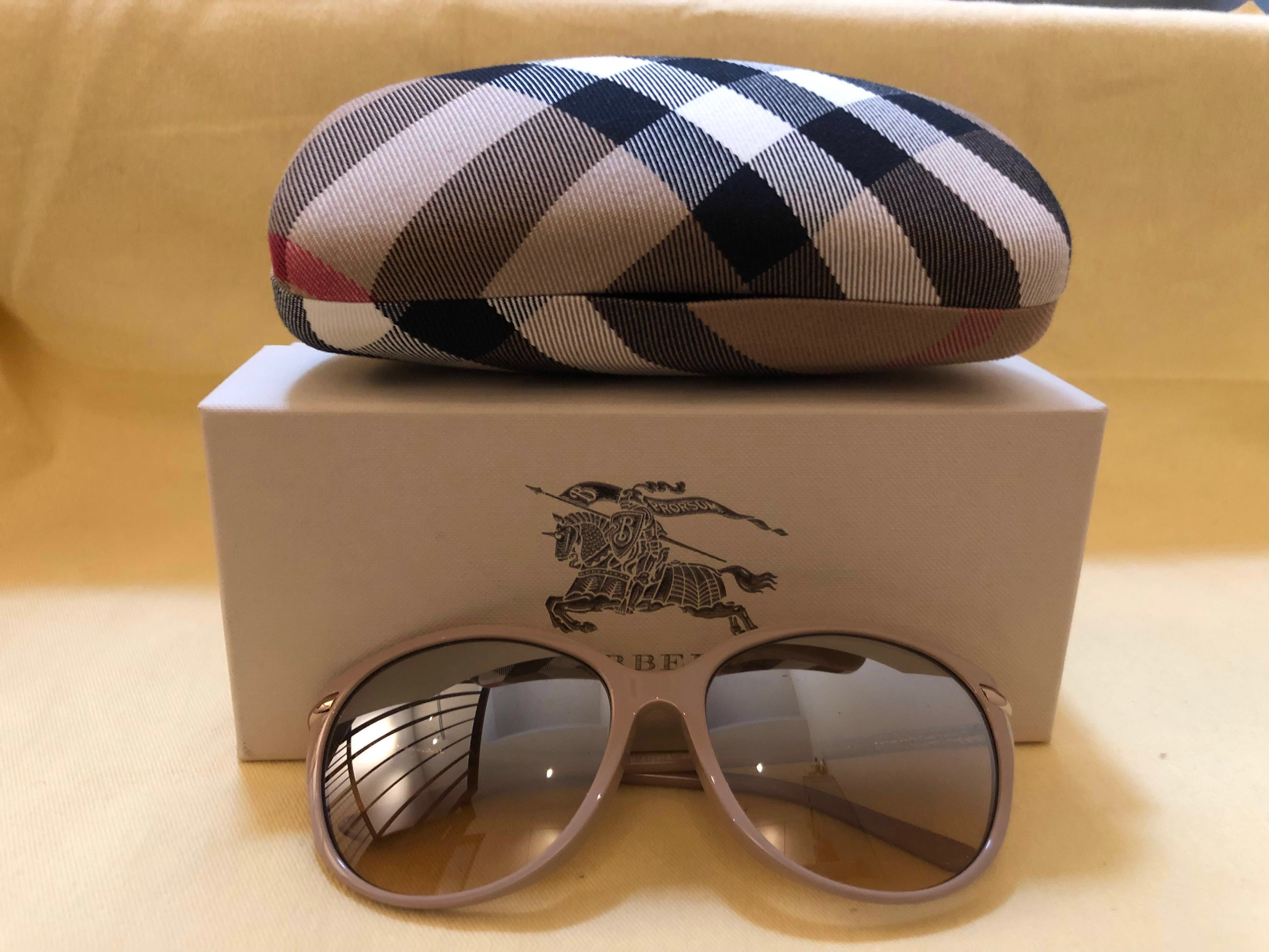 burberry sunglasses box