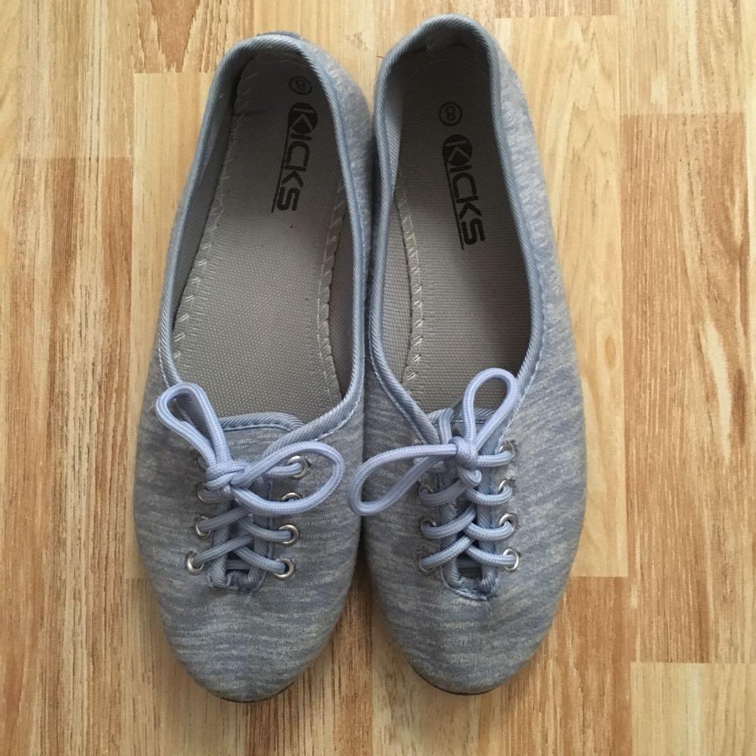 Denim Flat shoes, Women's Fashion, Footwear, Flats & Sandals on Carousell
