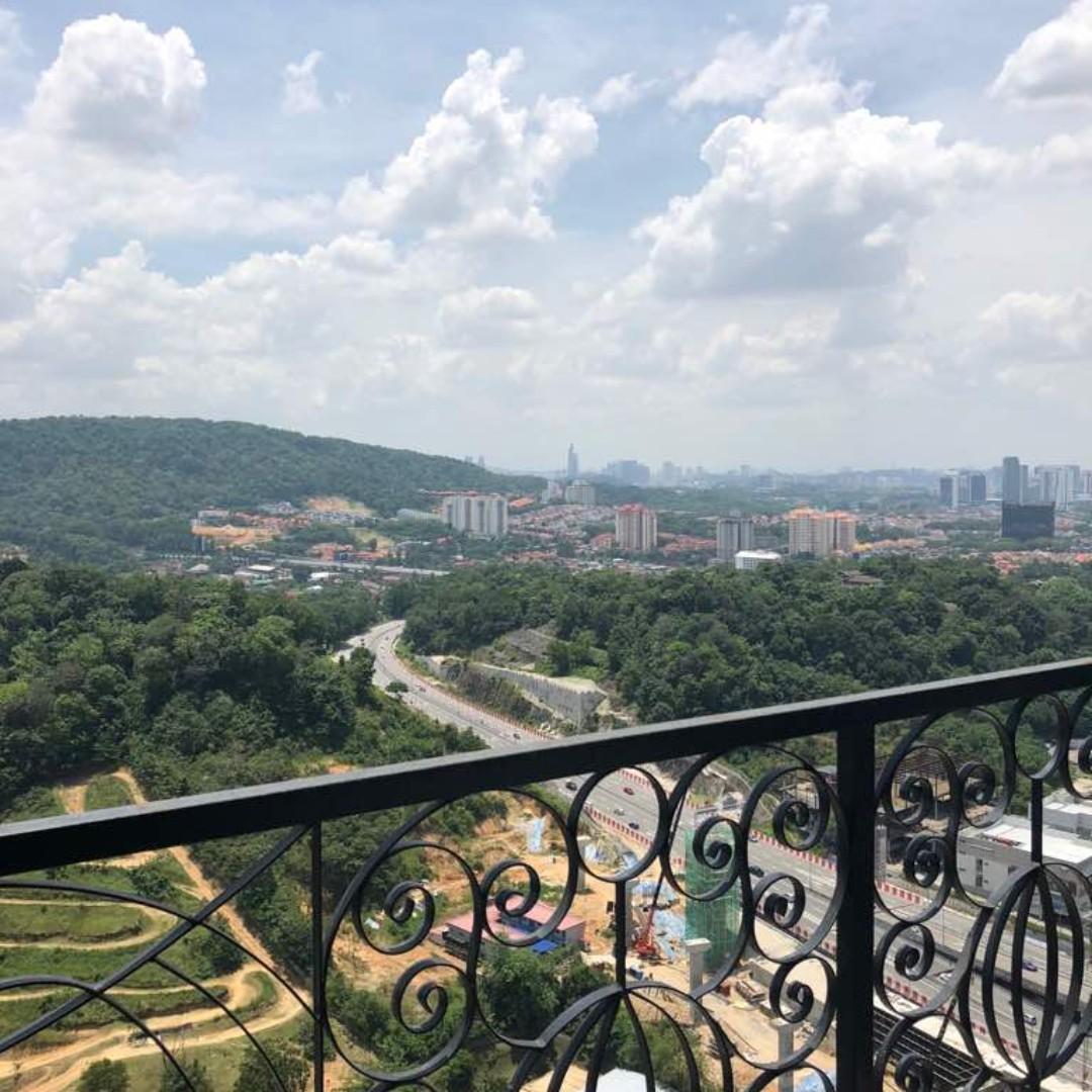 Empire City Colonial Loft For Sale Property For Sale On Carousell