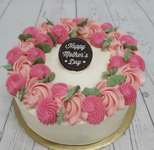 Floral Cake Mothers Day Food Drinks Baked Goods On Carousell