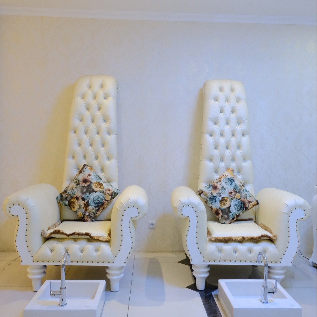 Kursi Raja Sofa Raja Sofa Kursi, Perabotan Rumah di Carousell