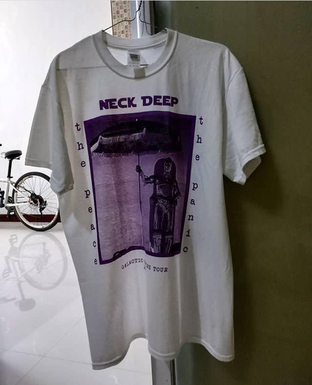 Neck Deep Official Merch, Fesyen Pria 