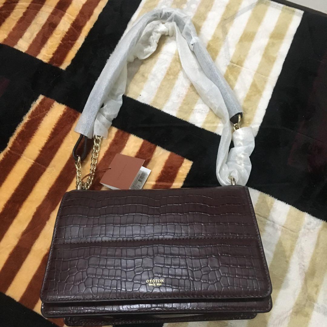 Oroton forte slim hotsell clutch