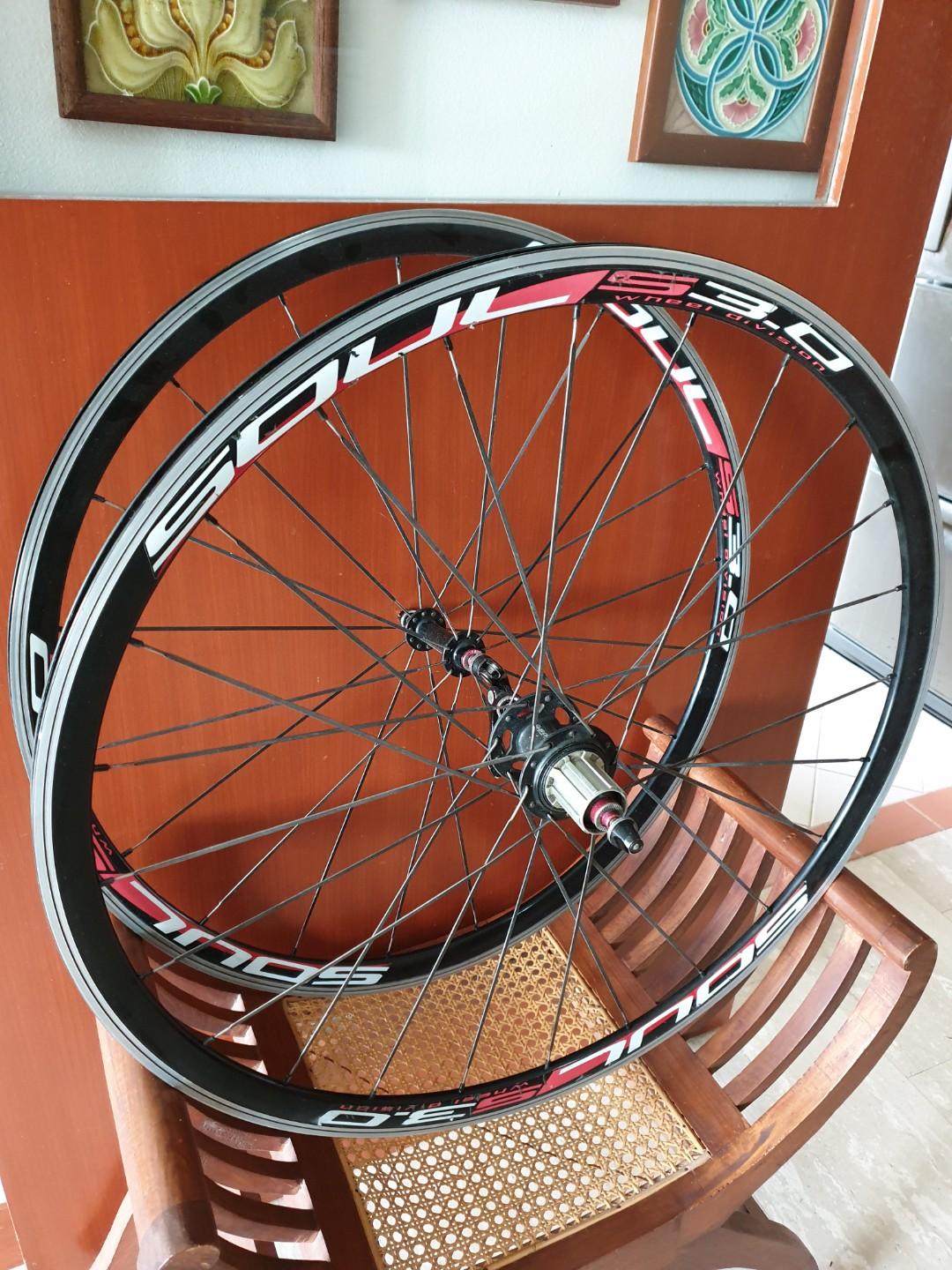 700mm bike wheels