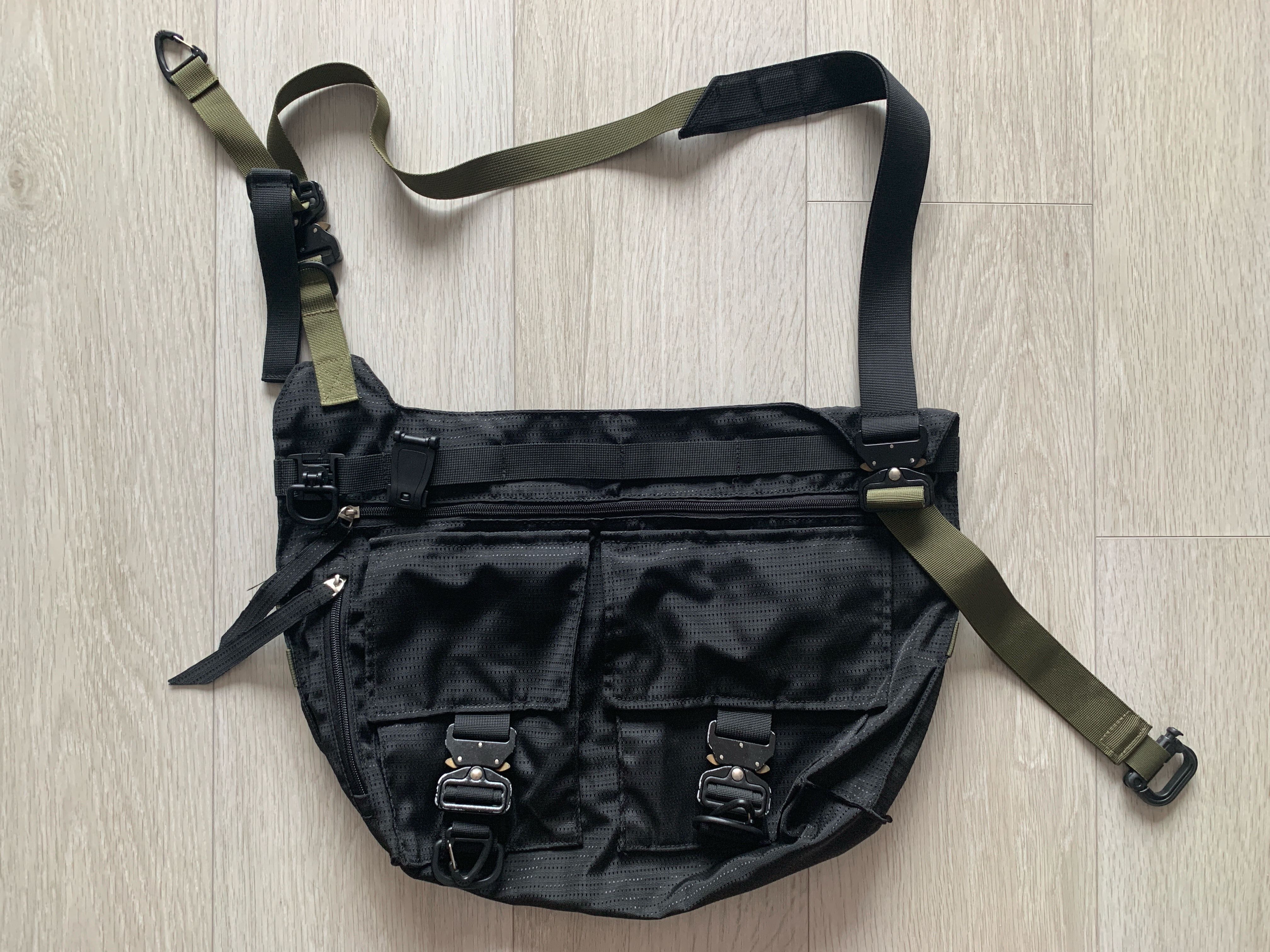 techwear messenger bag