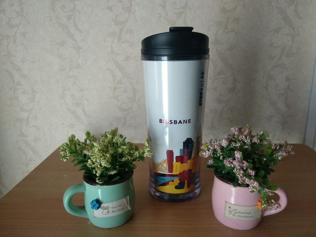 Tumbler Starbucks Brisbane (baru), Kitchen & Appliances di Carousell