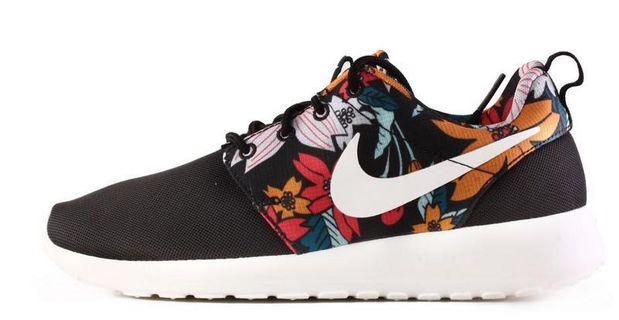 roshe run black womens price