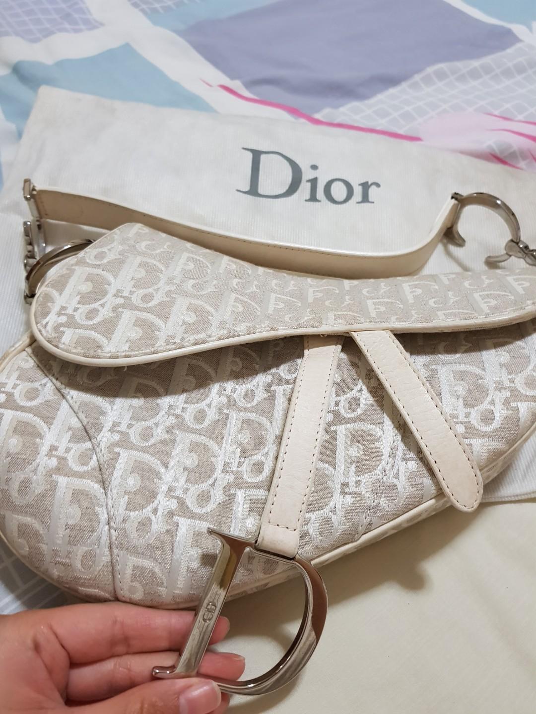 💯 Authentic Dior Saddle Medium White, Luxury, Bags & Wallets on Carousell