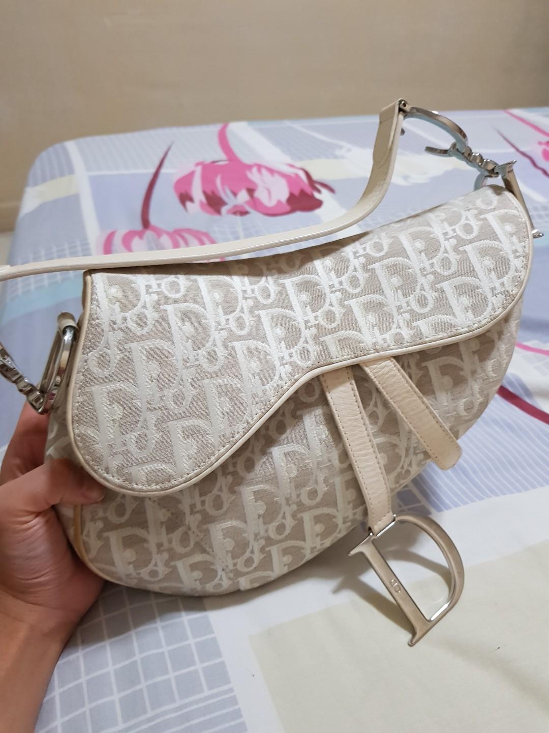 💯 Authentic Dior Saddle Medium White, Luxury, Bags & Wallets on Carousell