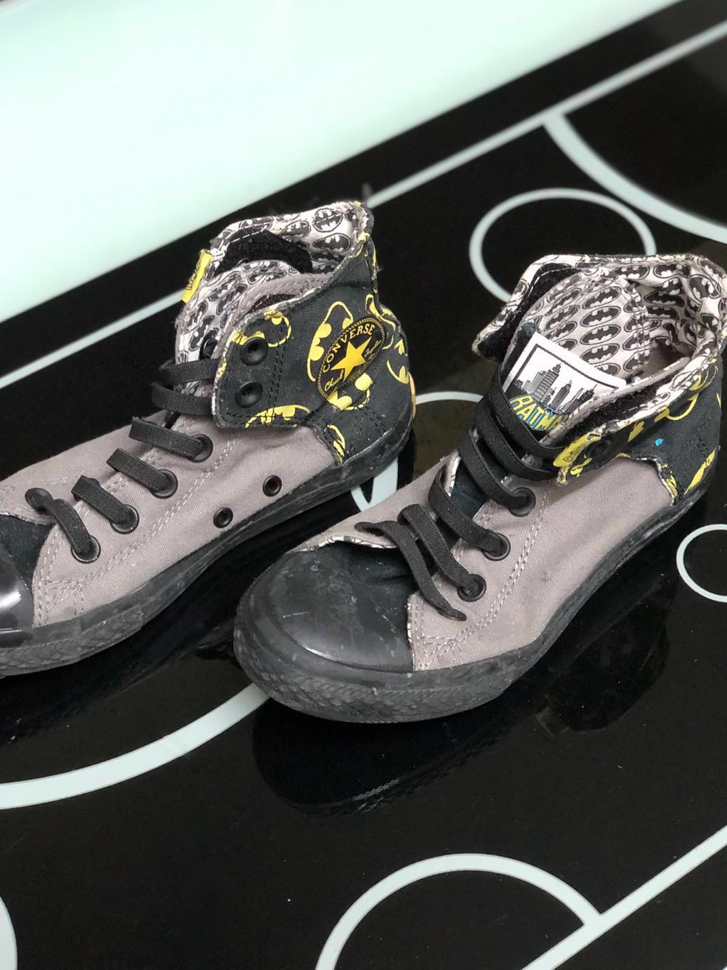 Boys converse batman hot sale