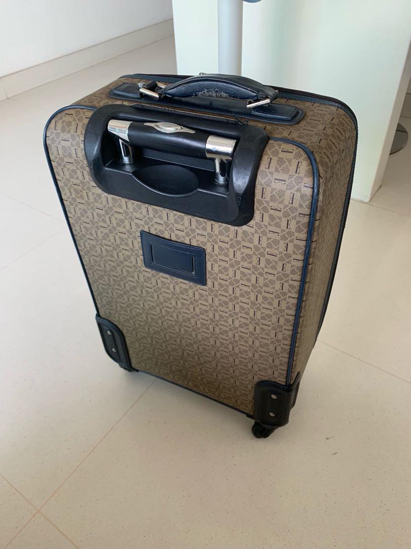 elle cabin luggage