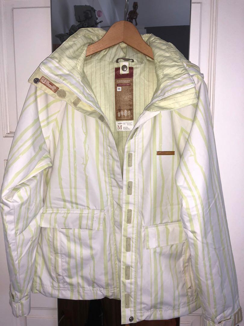 Foursquare snowboard outerwear store