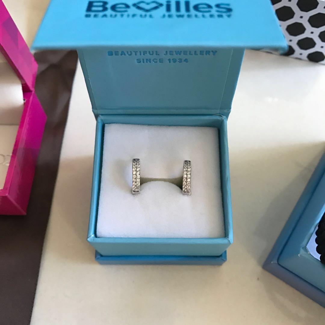 Bevilles wedding bands outlet