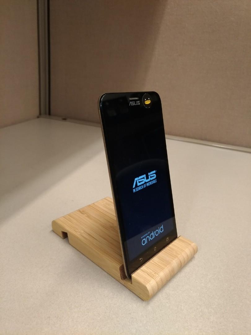 Supporto Per Cellulare E Tablet In Bambù IKEA Bergenes - Design Sostenibile E Compatto - Foto 5