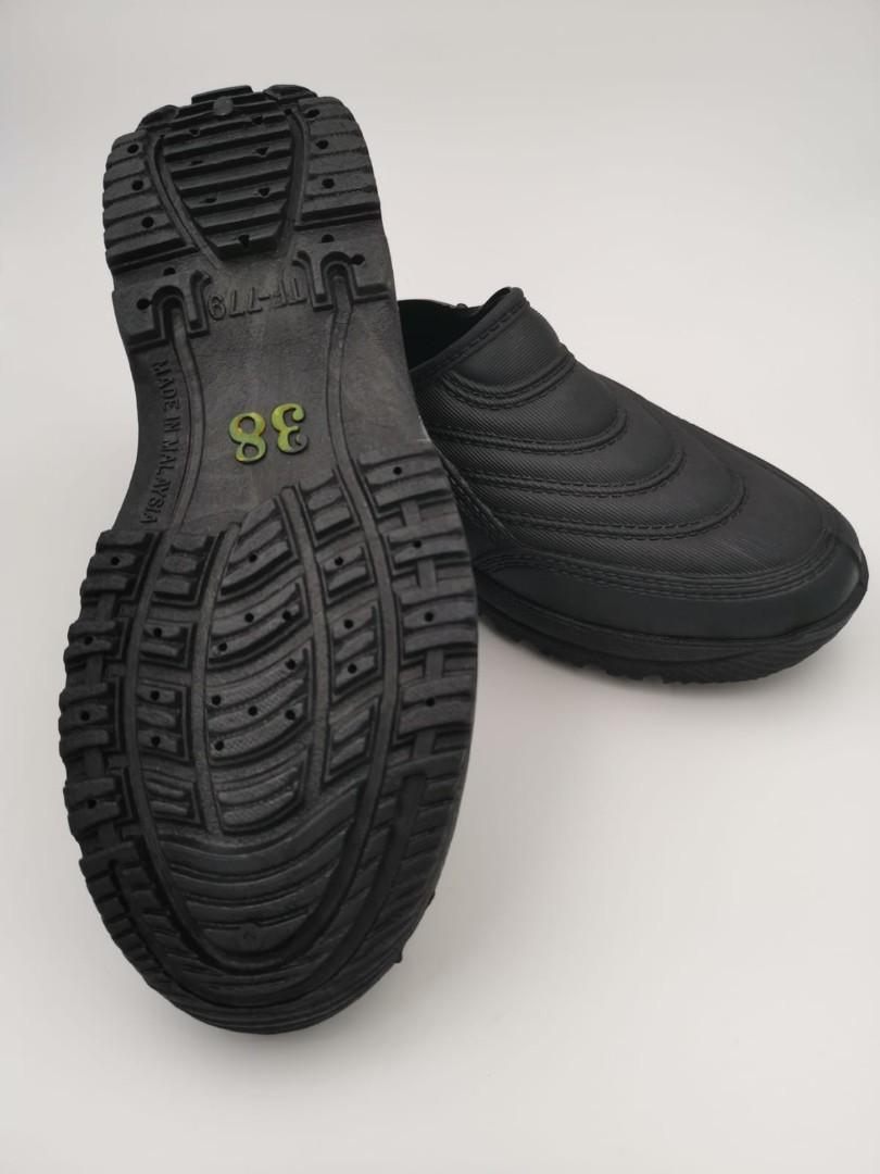 action sports shoes