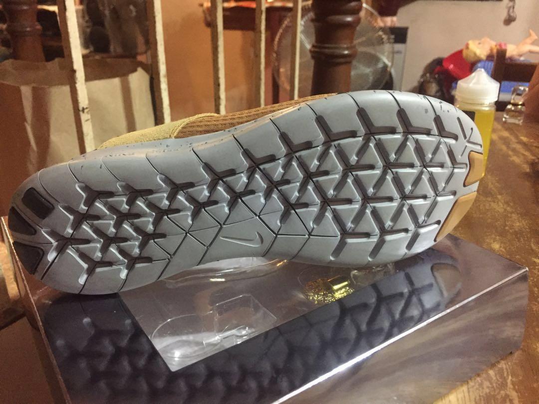 nike commuter 2017