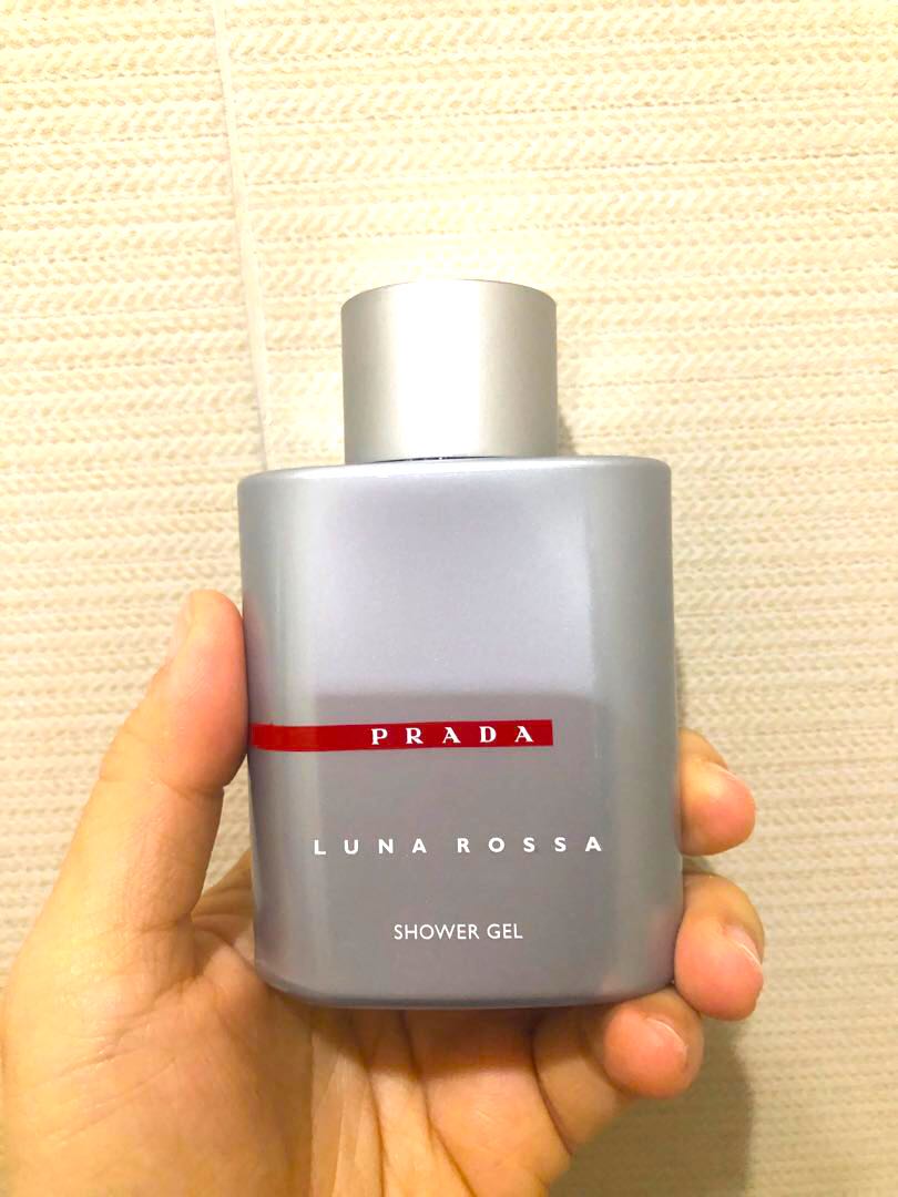 Prada body wash, Kesehatan & Kecantikan, Kulit, Sabun & Tubuh di Carousell