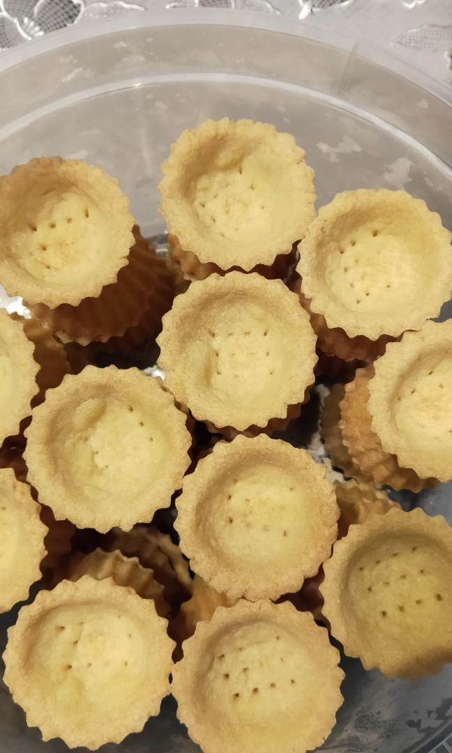Tart shell (Category: Homemade Bakes) located in Singapore. Submitted by msbutterfinger (Listing ID 227152829, Image 1). Description: Freshly baked mini tart shell.💯 Halal and homemade. U will save time and just fill it with ur choice of flavour (eg: cream cheese, nutella etc). Notice of 1 wk required. min order of 40pcs. Only delivery (charges depends on location) and no self collection. Enquire for more information. Full payment required once 