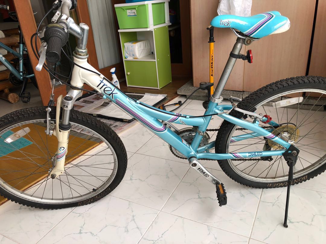 2011 trek mt sales 220