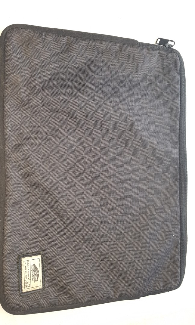vans laptop sleeve
