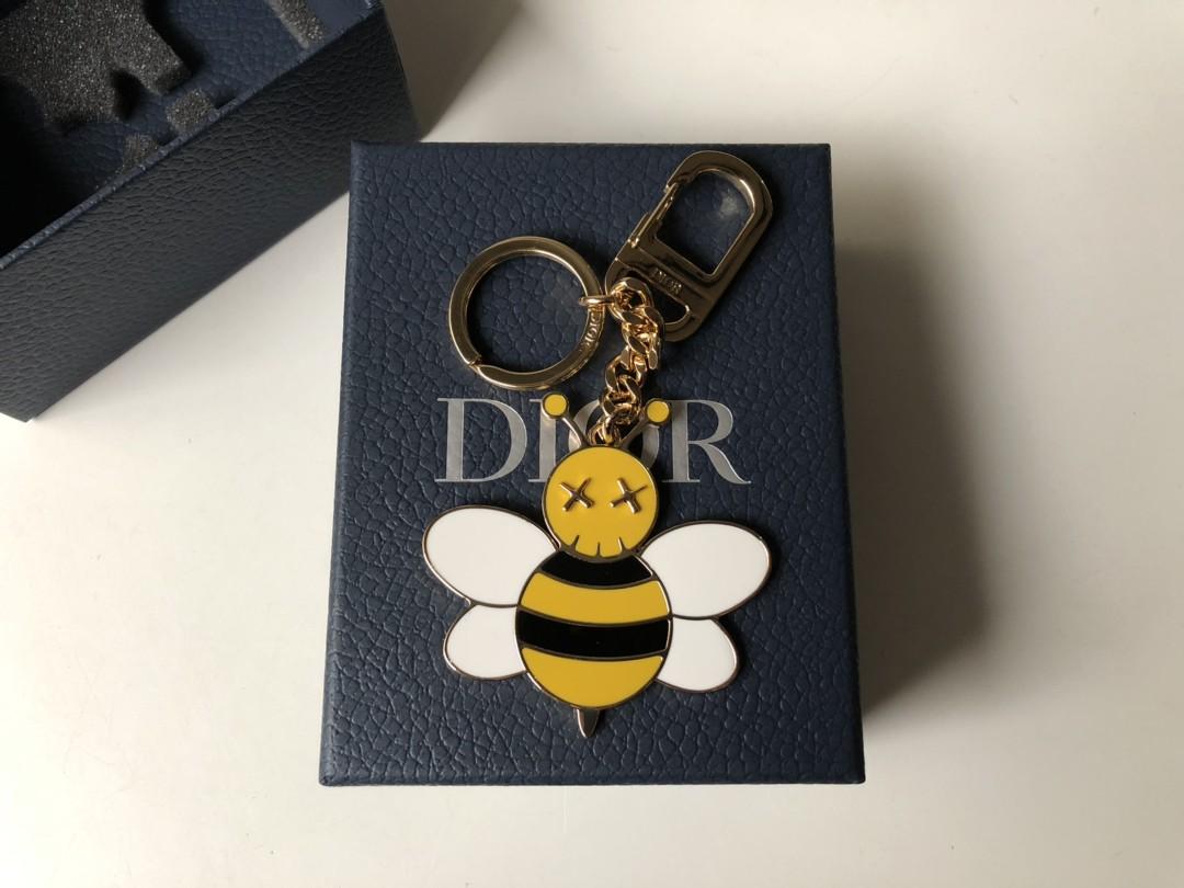 DIOR X KAWS BEE KEYCHAIN