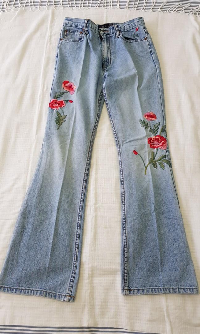 Gap embroidered new arrivals jeans