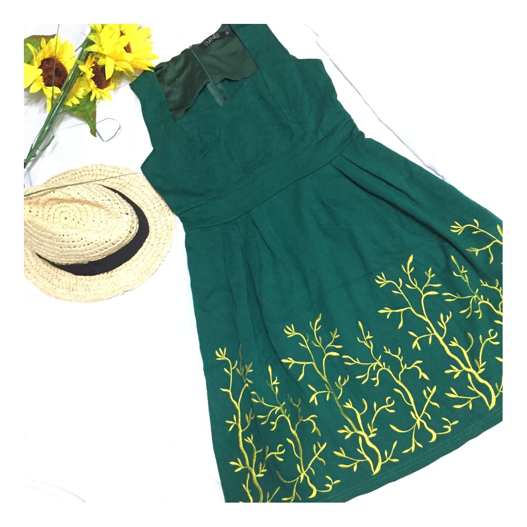 Green Embroidered One Piece Dress, Women's Fashion, Tops, Sleeveless on