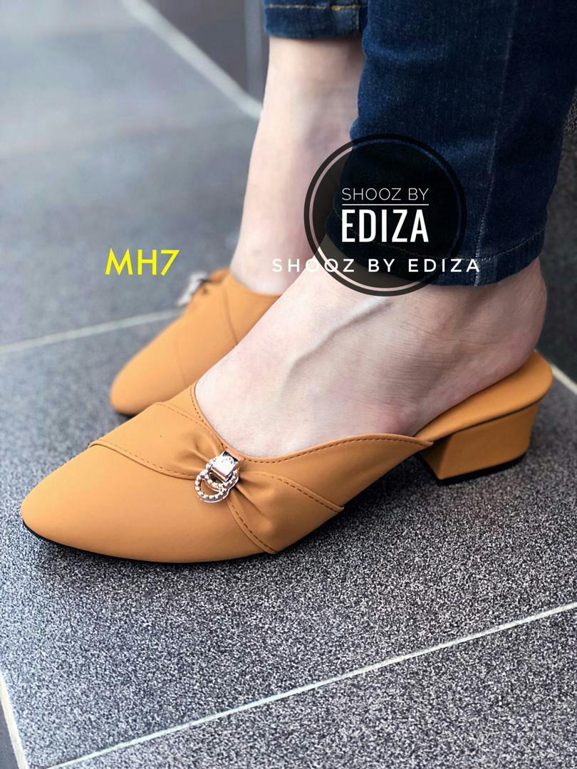 Kasut Wanita MH5 MH8 Women s Fashion Footwear Sneakers on Carousell