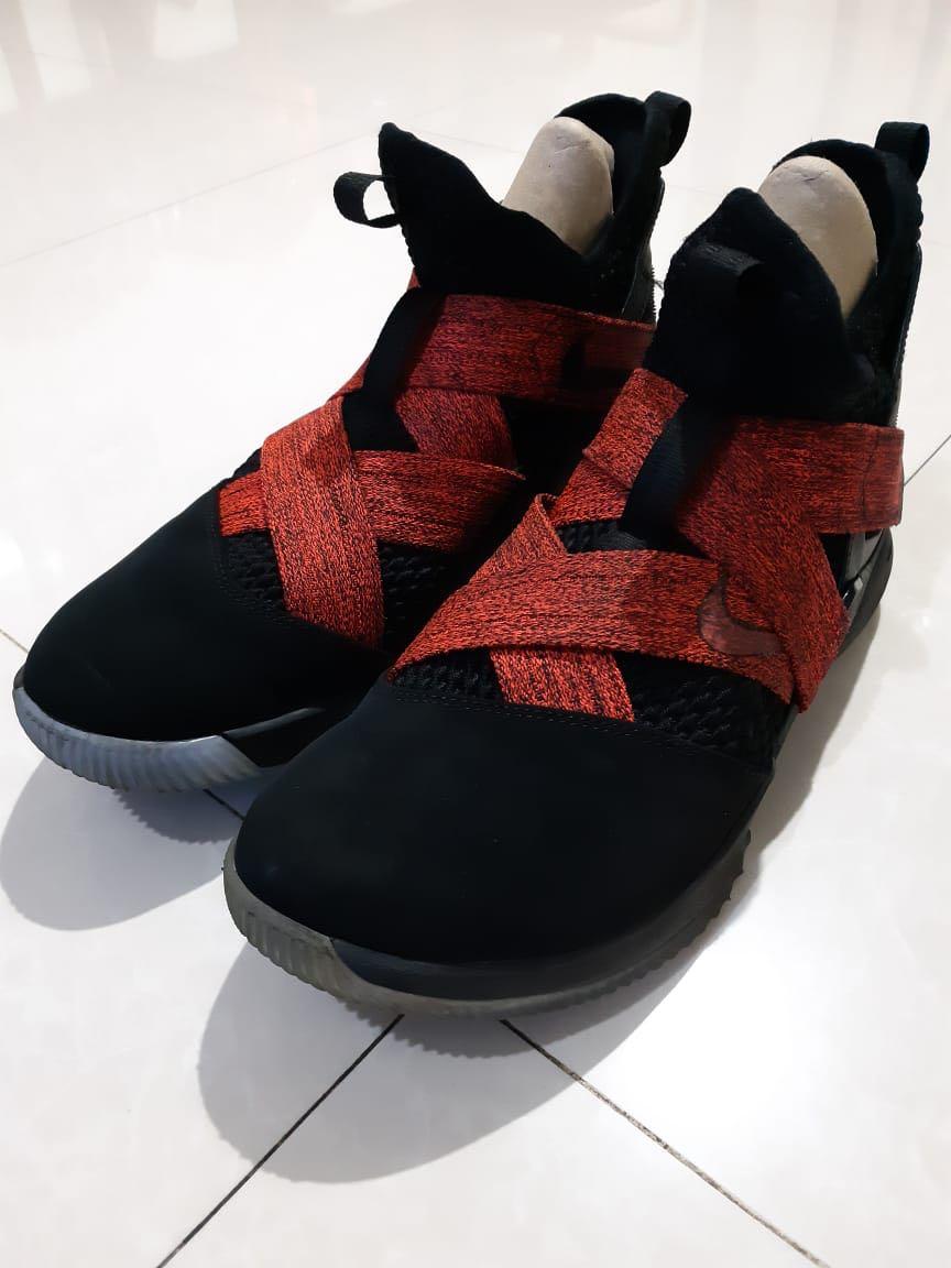 harga lebron soldier 12