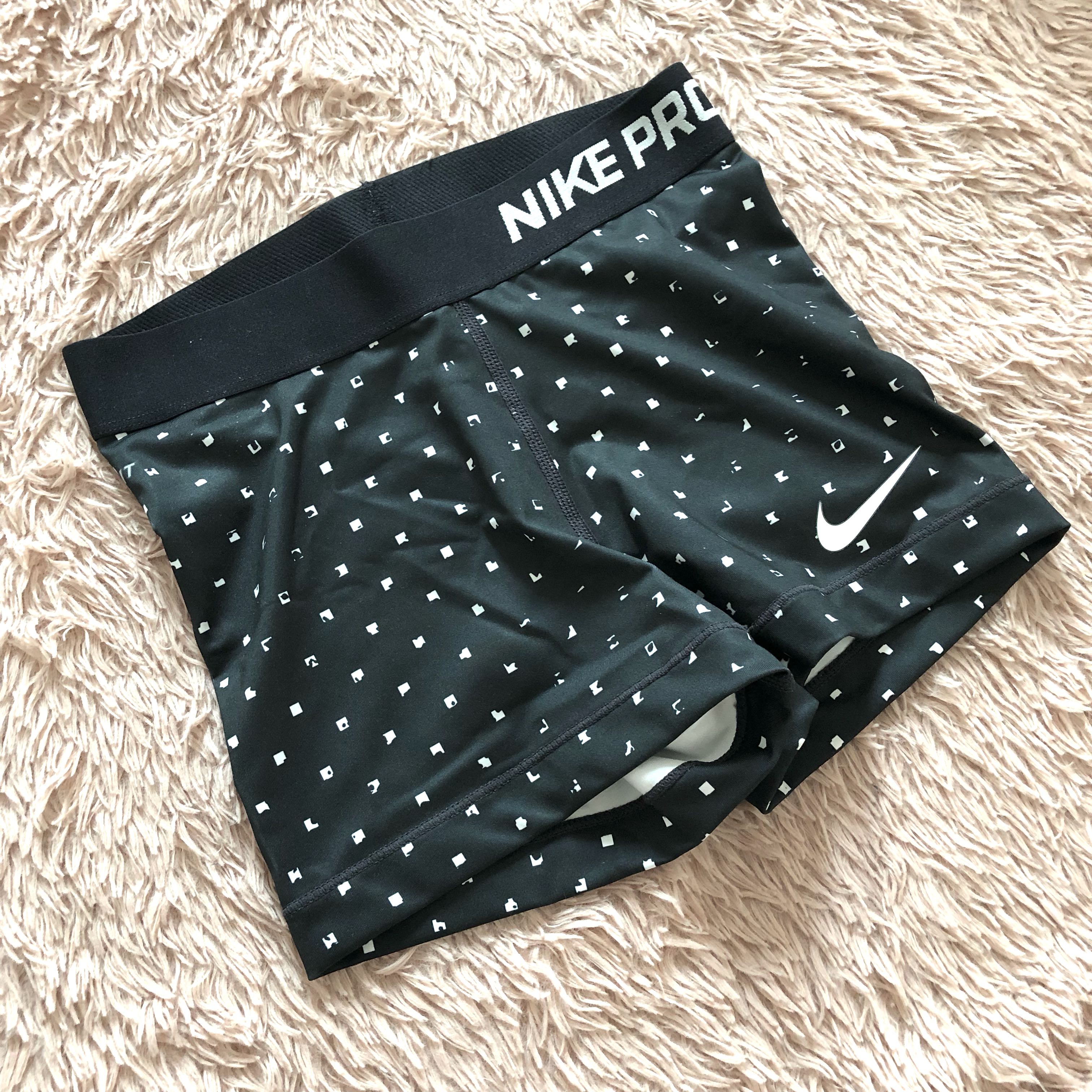 nike pro shorts uk