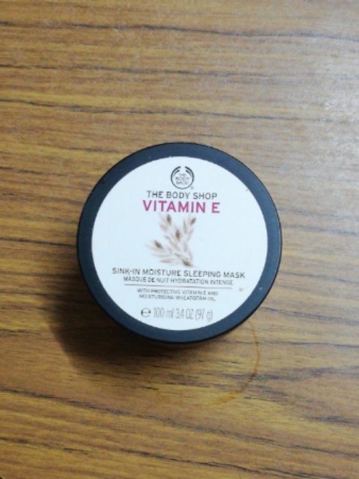 The Body Shop Vitamin E Sink In Moisture Sleeping Mask