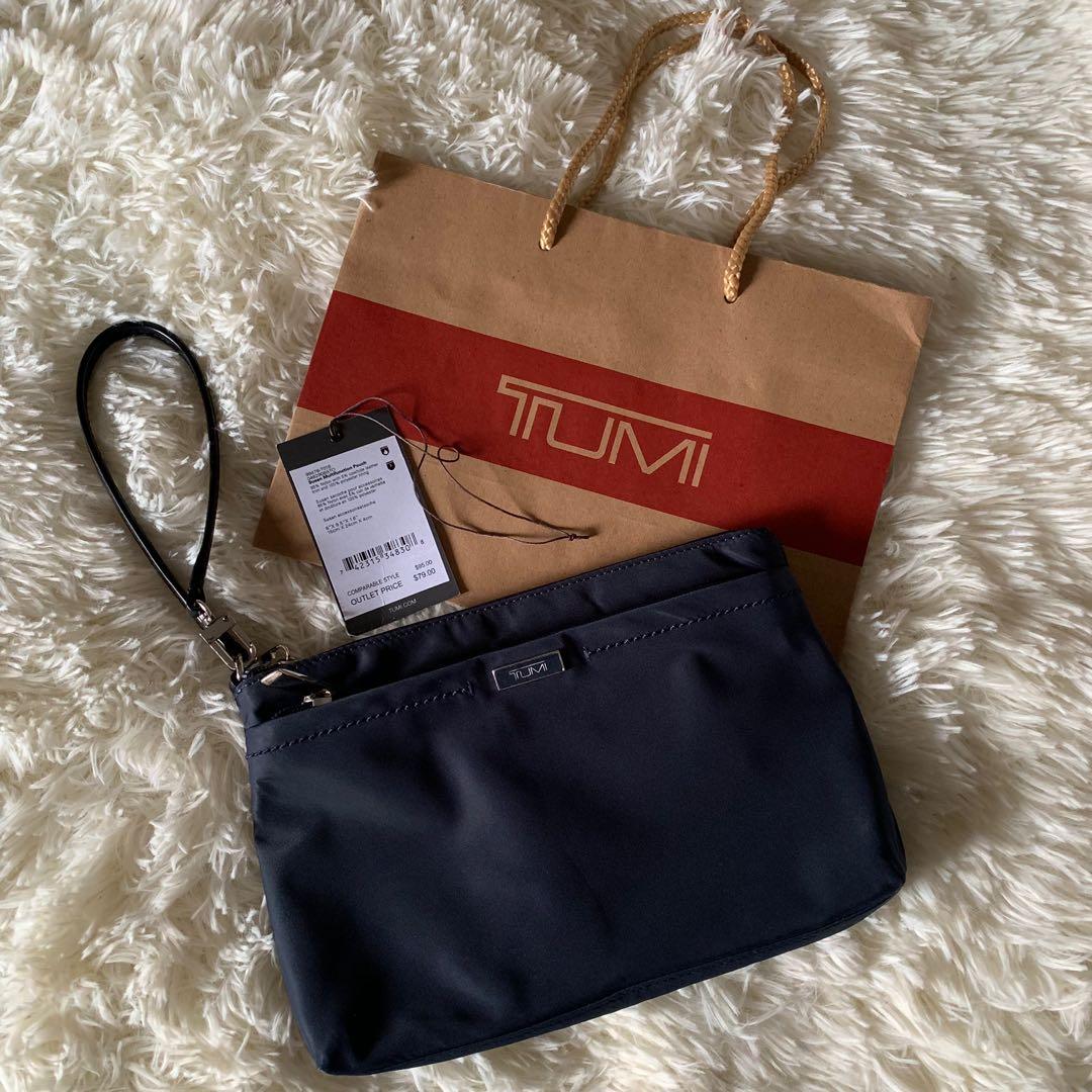 Tumi wristlet shop
