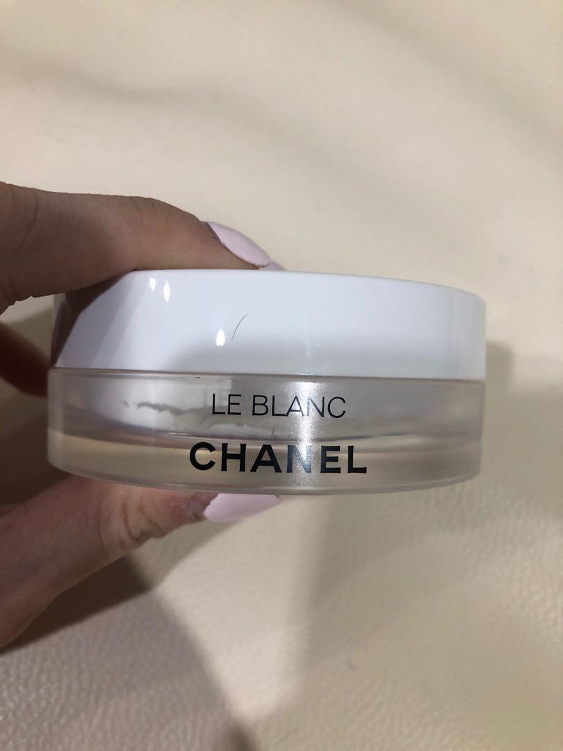 Chanel le blanc pearl light brightening loose powder, Kesehatan &  Kecantikan, Rias Wajah di Carousell