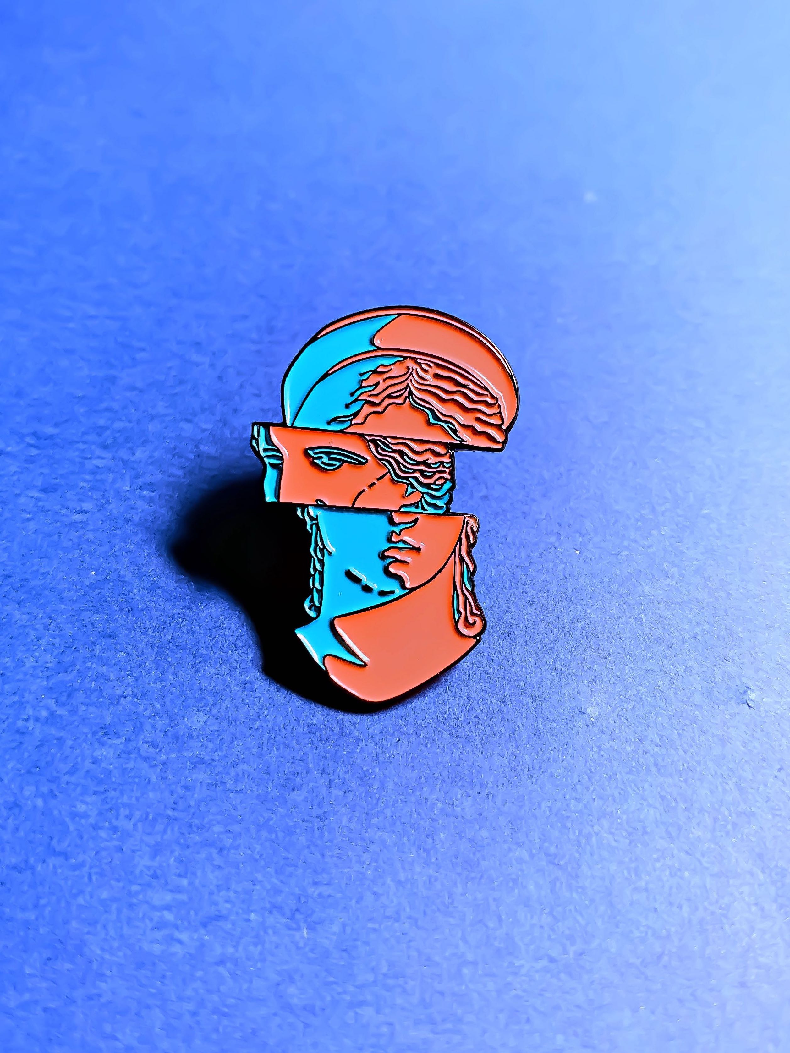 Enamel Pin Vaporwave Aesthetic Bust 3