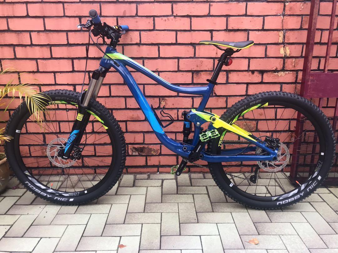 Giant Trance 3 27.5 2017 REDUCED Sports Equipment Bicycles