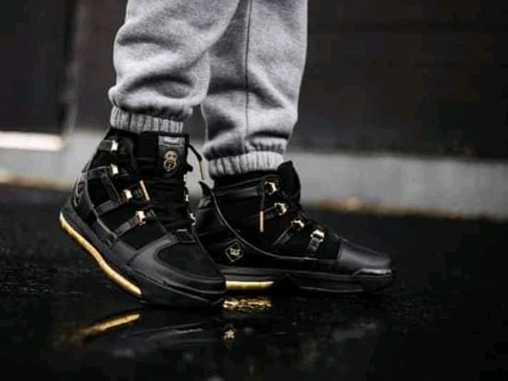 LEBRON 3 ZOOM QS OEM Men s Fashion Footwear Sneakers on Carousell